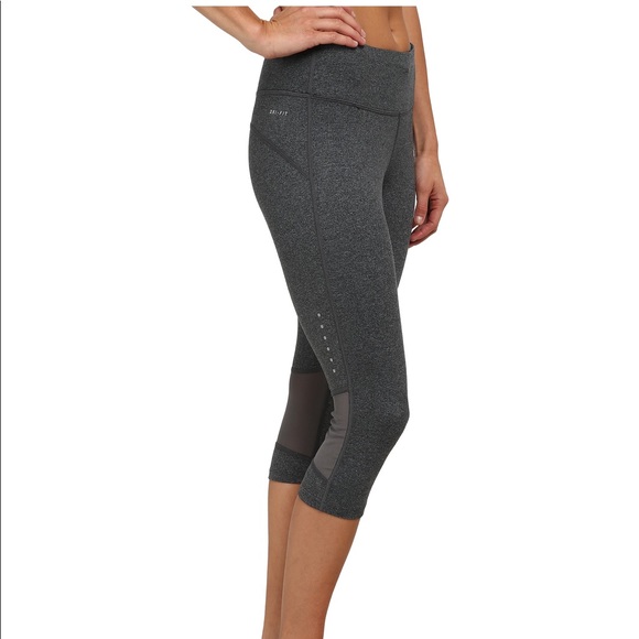 Nike Pants - Nike • Epic run crop tights